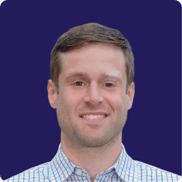 Simon Schanche headshot